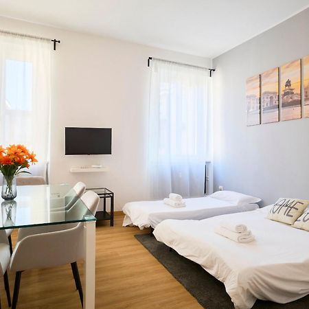 Duomo Charme Apartment มิลาน ภายนอก รูปภาพ