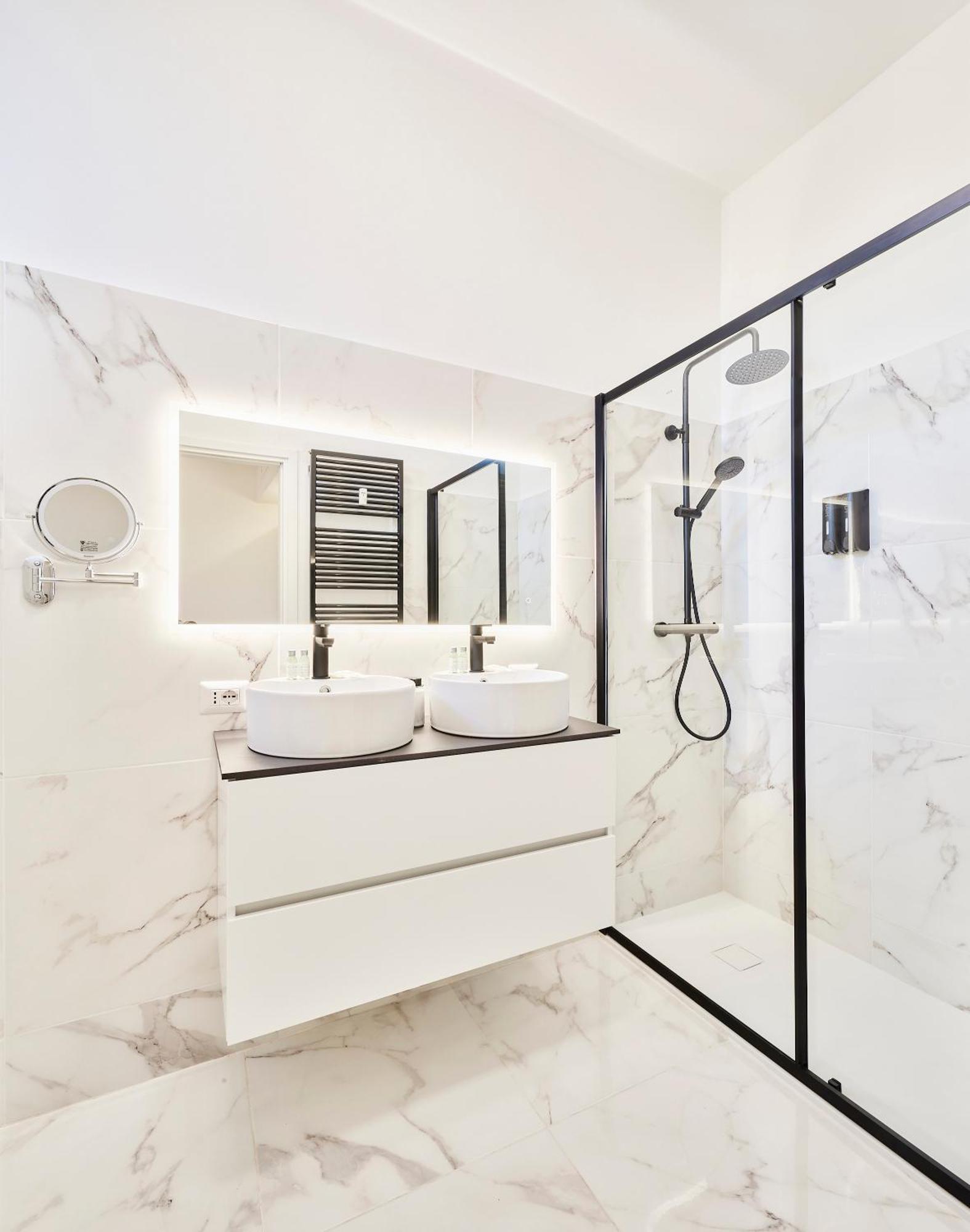 Duomo Charme Apartment มิลาน ภายนอก รูปภาพ