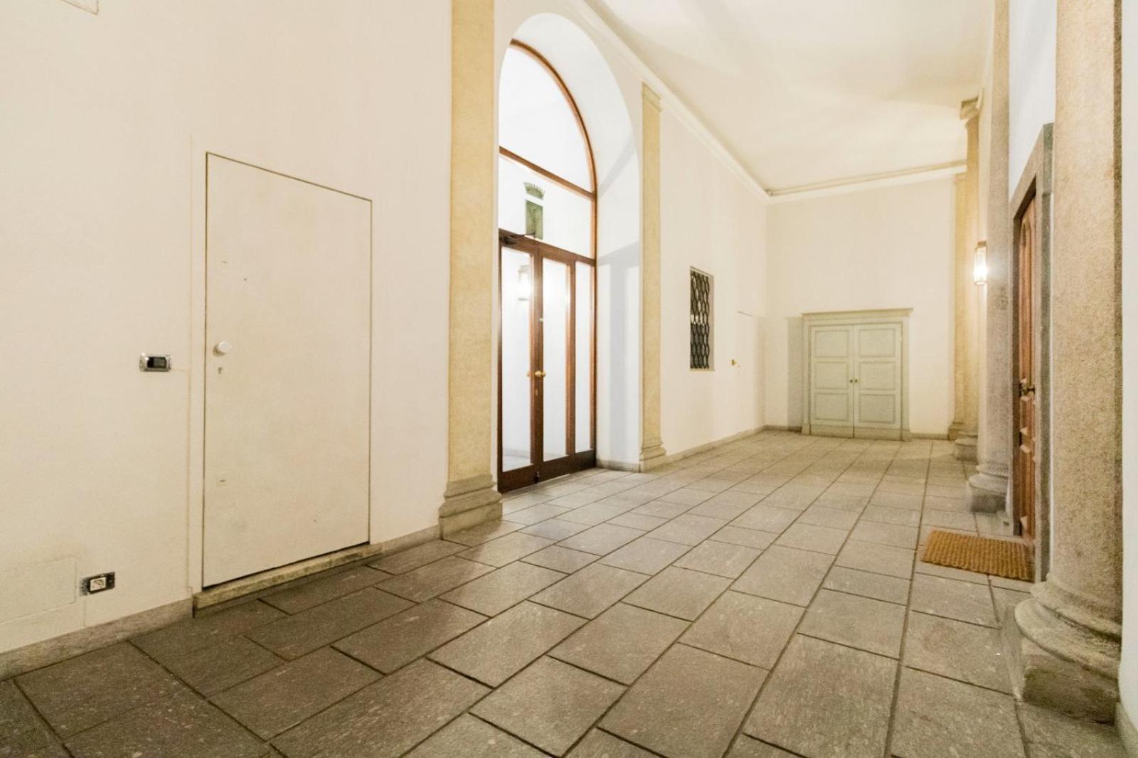 Duomo Charme Apartment มิลาน ภายนอก รูปภาพ