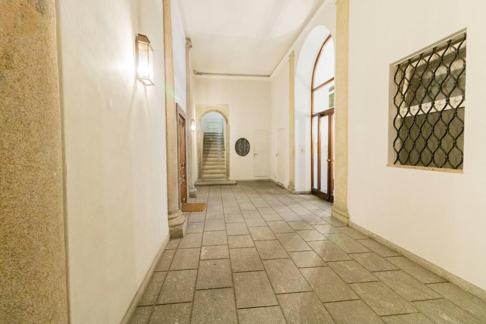 Duomo Charme Apartment มิลาน ภายนอก รูปภาพ